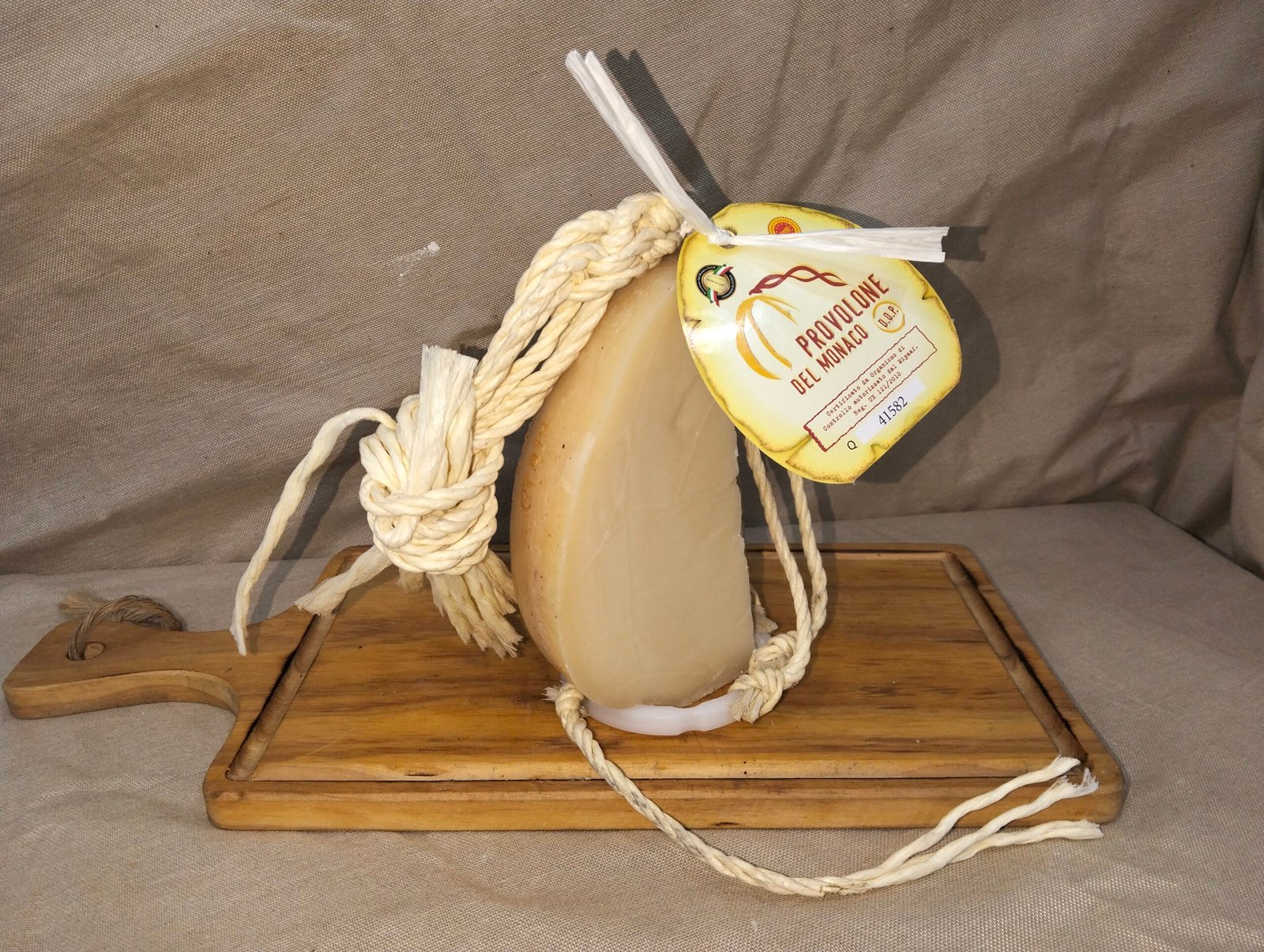 PROVOLONE DEL MONACO